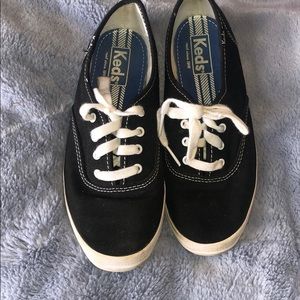 Black Keds